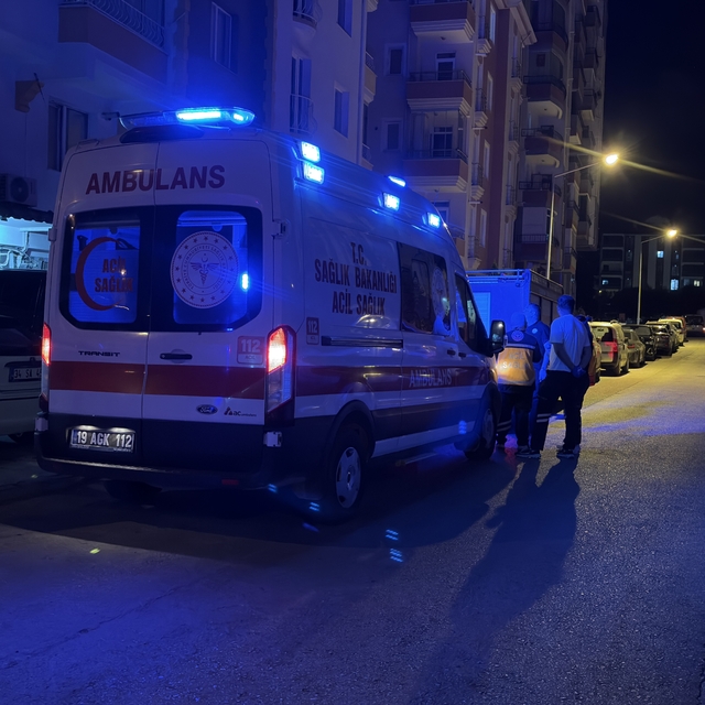 Çorum'da kötü koku ihbarı ekipleri harakete geçirdi: 52 yaşındaki adam evin...