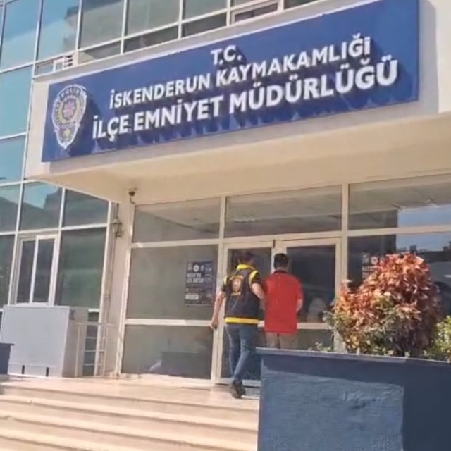 İskenderun'da 3 yıl 4 ay hapis cezasıyla aranan şahıs yakalandı
