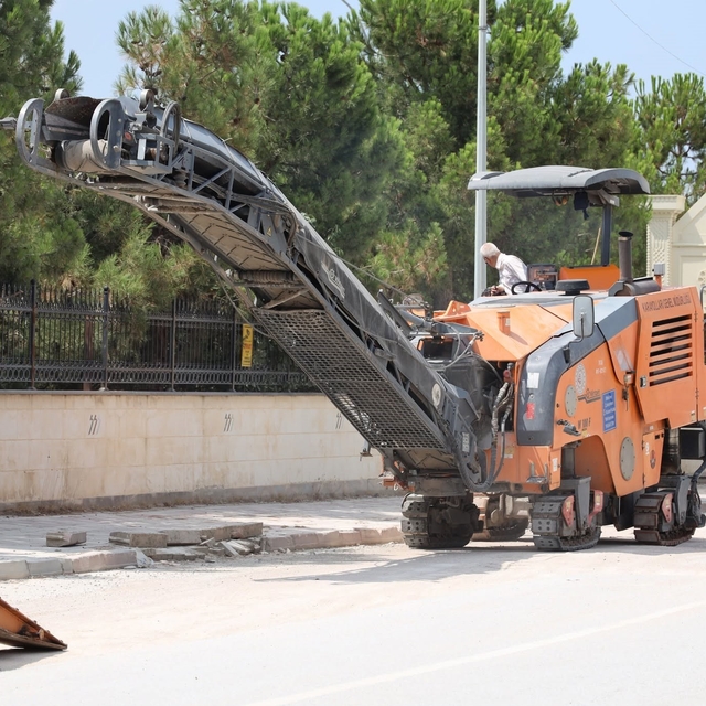 Bilecik'te sıcak asfalt çalışması başladı