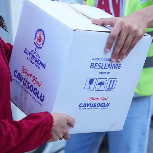 Denizli Büyükşehir'in beslenme desteğine 5. sınıflar da dahil edildi