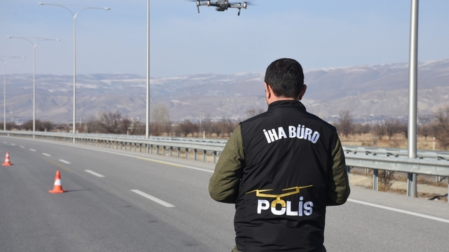 Erzincan'da drone destekli trafik denetimi