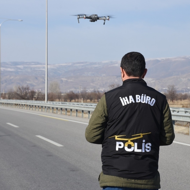 Erzincan'da drone destekli trafik denetimi