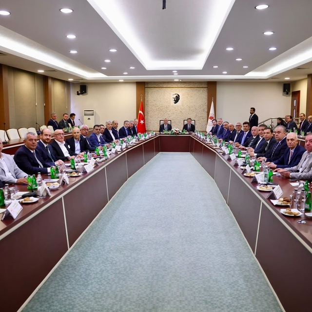 Duyan, Ankara'da tarım ve ticaret sektörü toplantısına katıldı