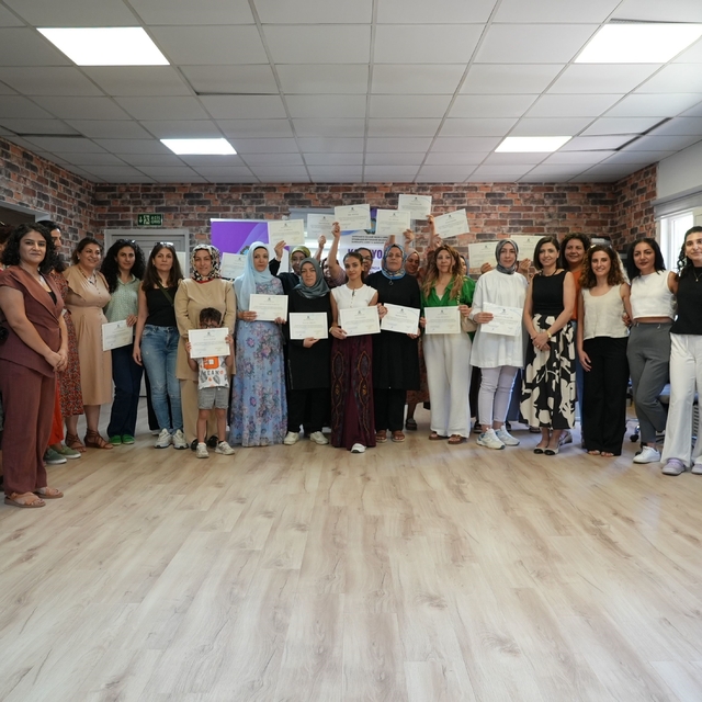 Mesleki atölyeler kadınların üretim alanlarını genişletiyor