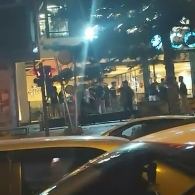 İki grup arası kavga kamerada