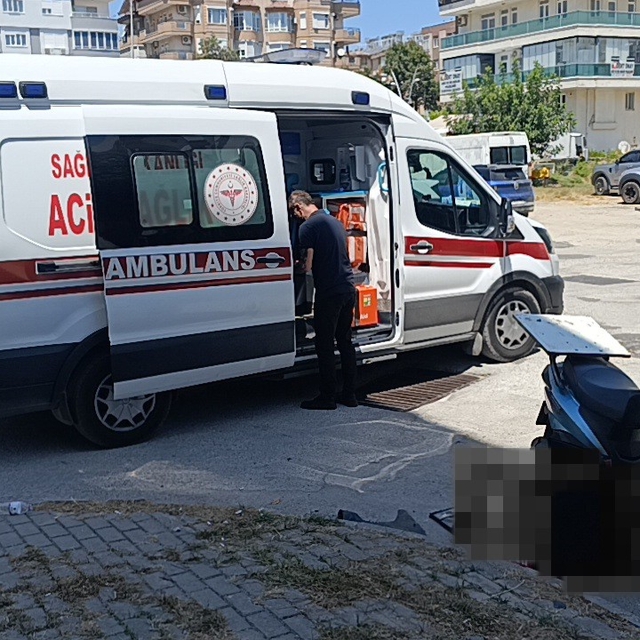 Otomobil ile motosiklet çarpıştı: 1 yaralı