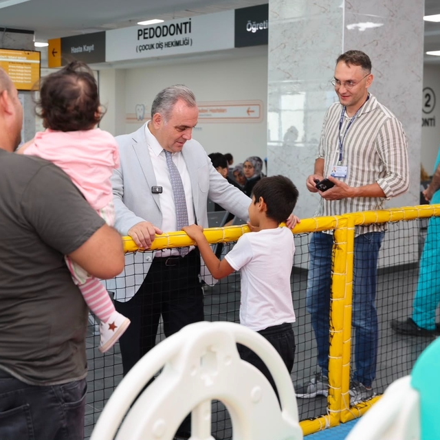 ERÜ Diş Hekimliği'nde Kapasite Hamlesi: 399 ünit ile daha hızlı sağlık hizm...