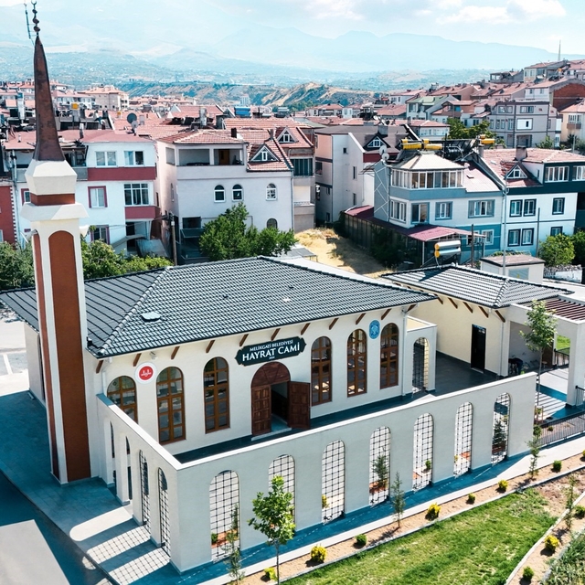 Selçuklu'nun butik camisi Hayrat Cami ibadete açılıyor