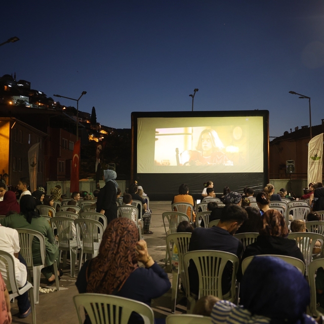 Osmangazi'de yaz akşamları sinema keyfiyle renklendi