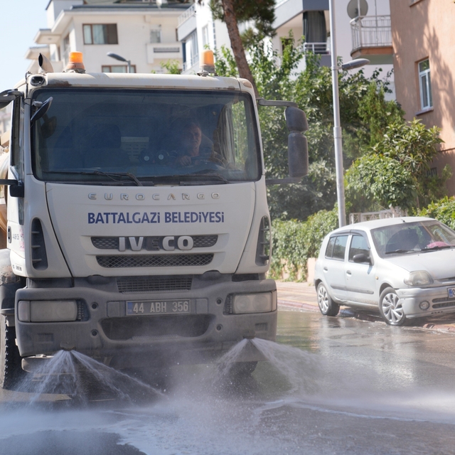Battalgazi'de temizlik çalışmaları sürüyor