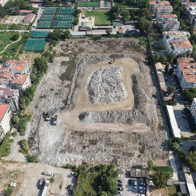 Karşıyaka: "Zübeyde Hanım Stadyumu bir siyasi görüşün değil, Karşıyaka'nın...