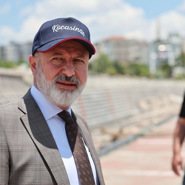 Başkan Çolakbayrakdar: "Bir kentsel dönüşüm projesi bitiyor, yeni projenin...