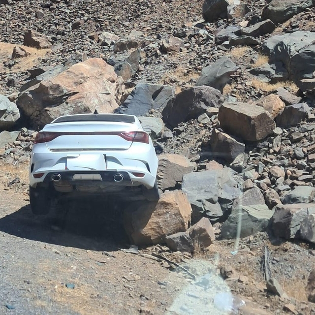 Hakkari-Çukurca kara yolunda kaza: 3 yaralı