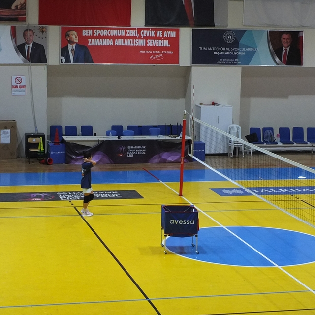 Burhaniye'de Yaz Spor Okulları ilgi gördü