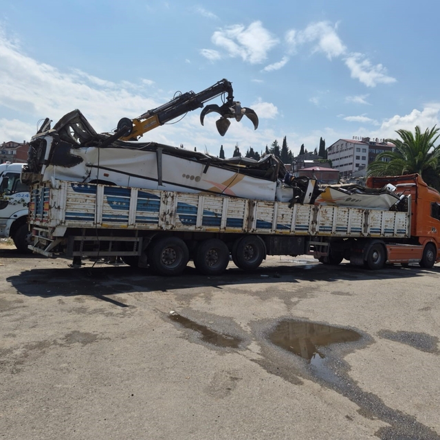 Trabzon'da hurdaya ayrılan araçlar ekonomiye kazandırılıyor