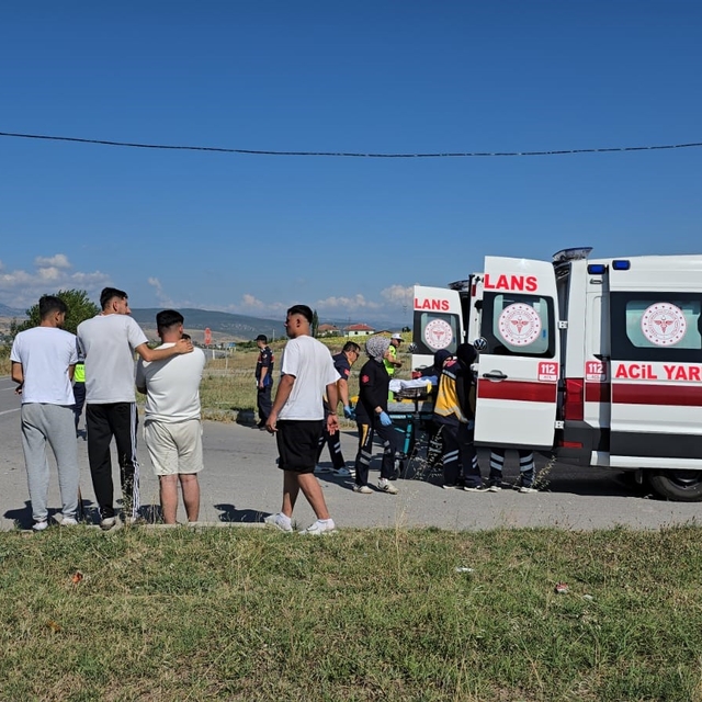 Samsun'da motosikletler çapıştı: 3 yaralı
