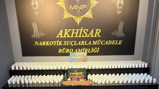 Akhisar'da uyuşturucu operasyonunda 2 şüpheli tutuklandı