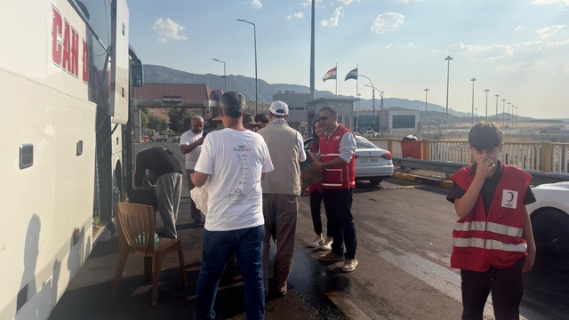 Filistin Konvoyu, Irak'ın İbrahim Halil Sınır Kapısı'nda bekletiliyor (2)