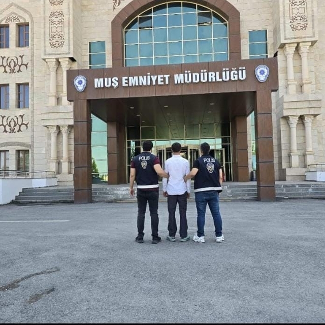Muş'ta aranan hükümlü yakalandı, cezaevine gönderildi