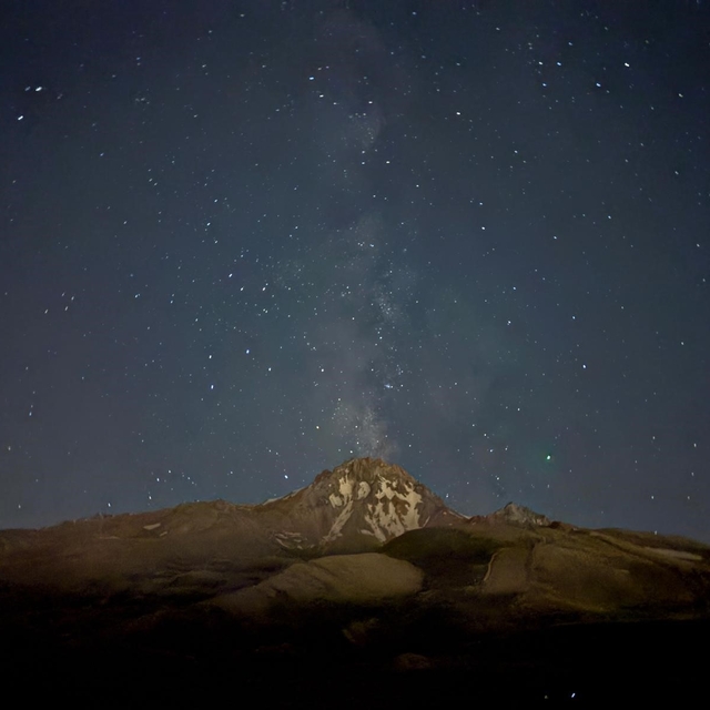 Gökyüzü tutkunları, Perseid meteor yağmurunu Erciyes'te takip etti
Binlerce...