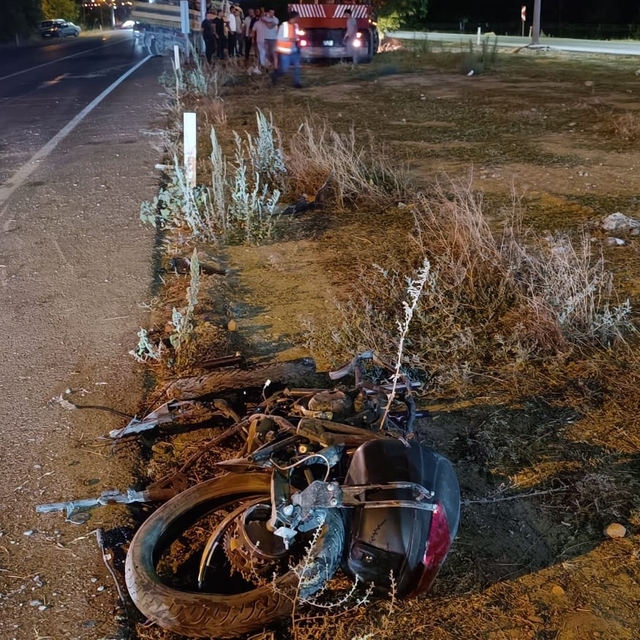 İş makinesi ile motosiklet çarpıştı: 1 ölü