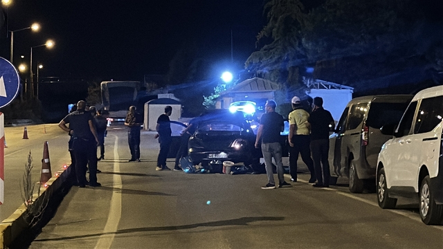 Çalıntı otomobille polisten kaçtı: 40 kilometrelik kovalamaca Burdur'da son buldu
Gözaltına alınan ehliyetsiz sürücüye toplam 280 bin TL para cezası uygulandı
