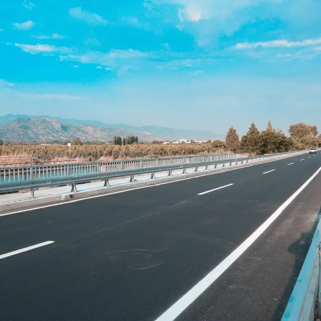 İncirliova'da ulaşımı kolaylaştıracak köprü hizmete açıldı