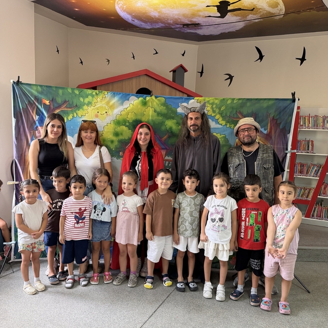 Aydın'da masallar çocuklar için sahneye taşındı