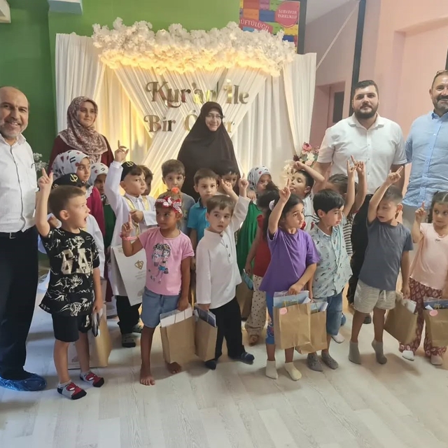Söke'de minik öğrencilerin hatim sevinci