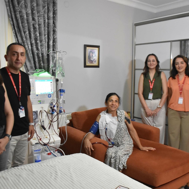 7 yıllık diyaliz hastasına evinde tedavi imkanı