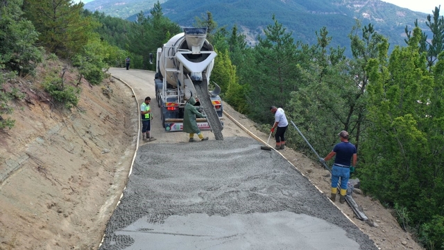 Ordu'nun kırsalına beton yol konforu