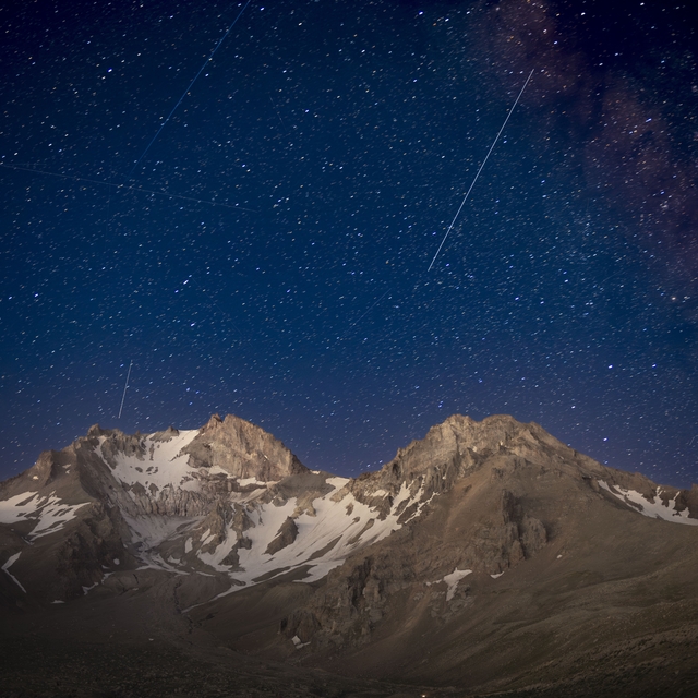 Erciyes'te Perseid Meteor Yağmuru görsel şölen oluşturdu