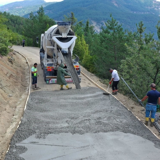 Ordu'nun kırsalına beton yol konforu