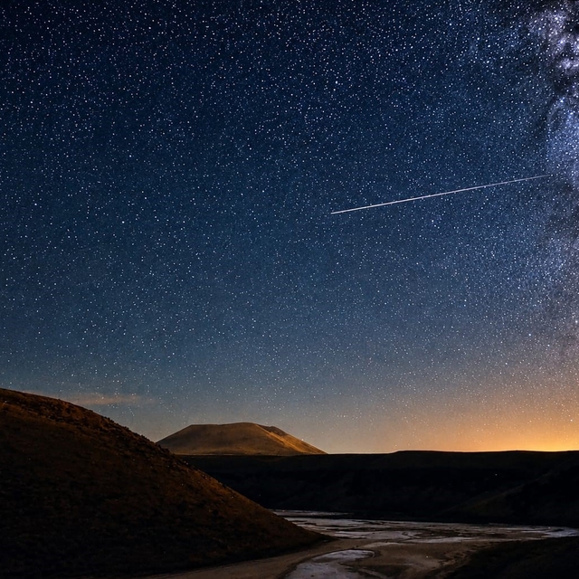 Meke Krater Gölü'nde Perseid meteor yağmuru görsel şölen sundu