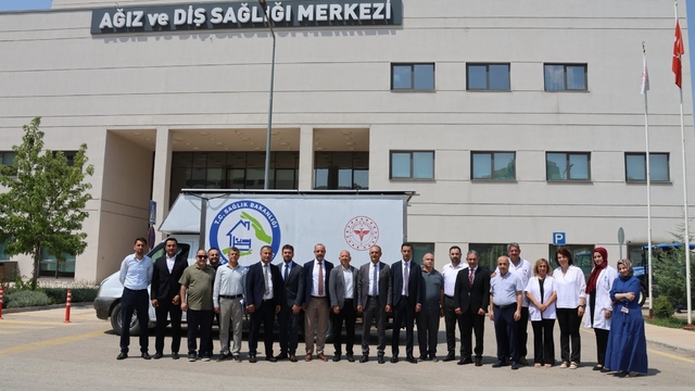 Elazığ'da Mobil Ağız ve Diş Sağlığı Aracı, sağlık hizmetlerine erişimi kolaylaştıracak
