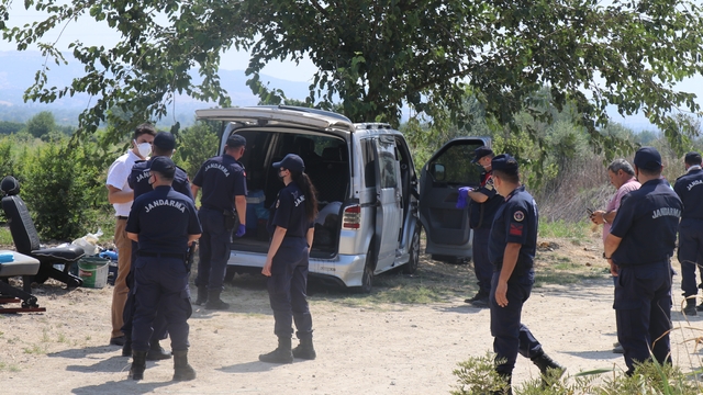 2 gündür kayıp olarak aranan adam aracında ölü bulundu