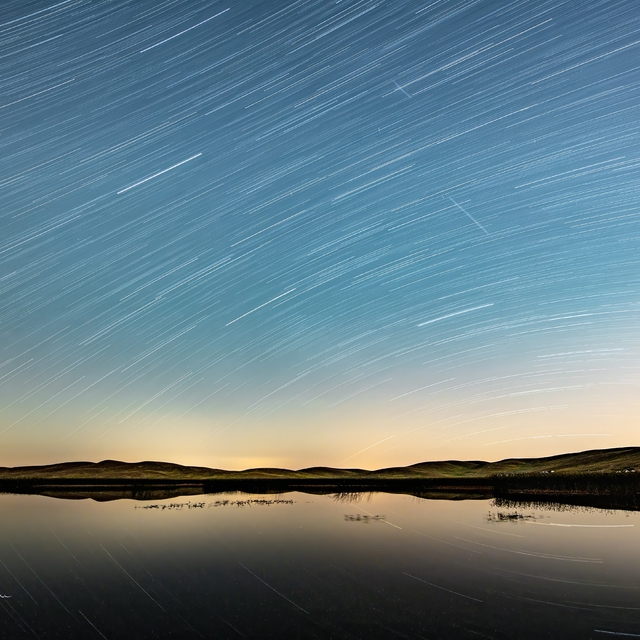Van'da doğa fotoğrafçıları Perseid meteor yağmurunu gözlemledi