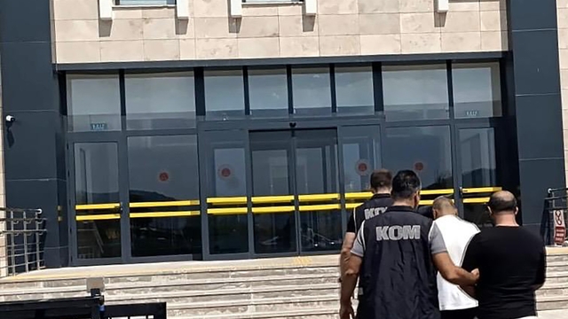 Polisten 'Makaron' operasyonu