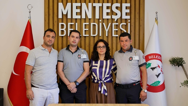 Türk bayrağını ateşe veren şüpheli adliyede (2)