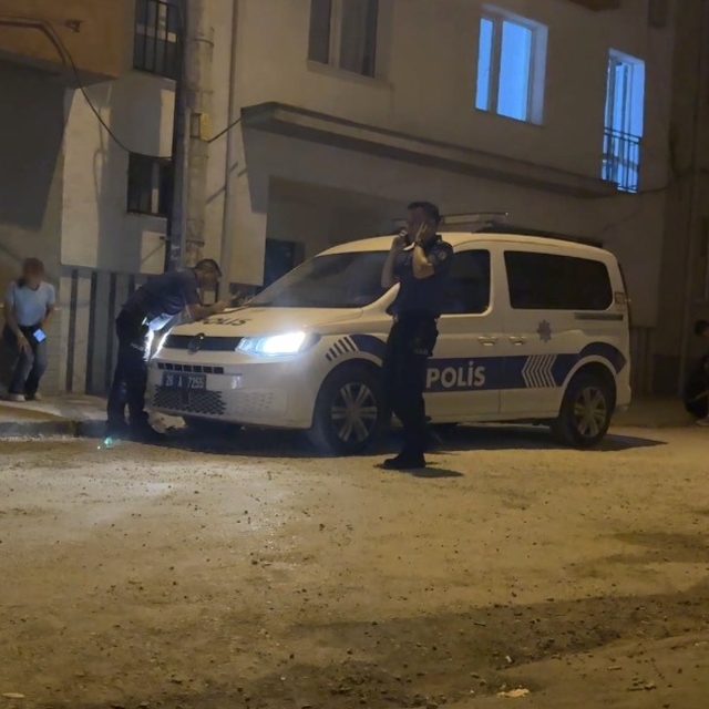 Yakınlarının haber alamadığı 40 yaşındaki adam evinde ölü bulundu, polis in...