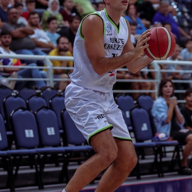 Denizli Basket'te Pecarski döndü