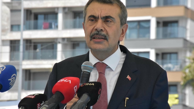 Bakan Tekin: Gece-gündüz çalışıyoruz