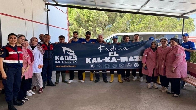 Jandarmadan vatandaşlara KADES bilgilendirmesi