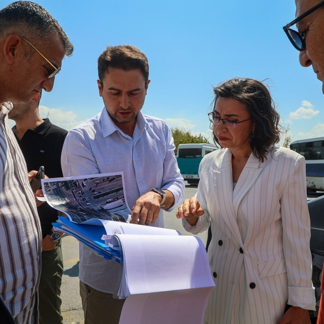 Uşak Belediye Başkan Vekili Terekeci Özkan bisiklet yolu güzergahında incel...