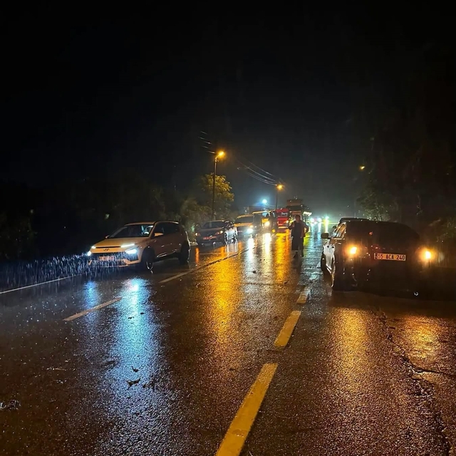 Tirebolu-Torul kara yolu ulaşıma kapandı