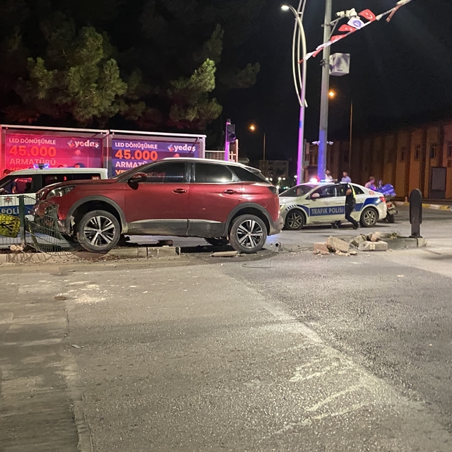 Çorum'da otomobil ile motosiklet çarpıştı: 1 yaralı