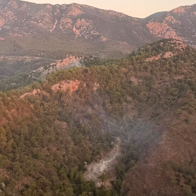 Kemer'deki orman yangını kontrol altına alındı