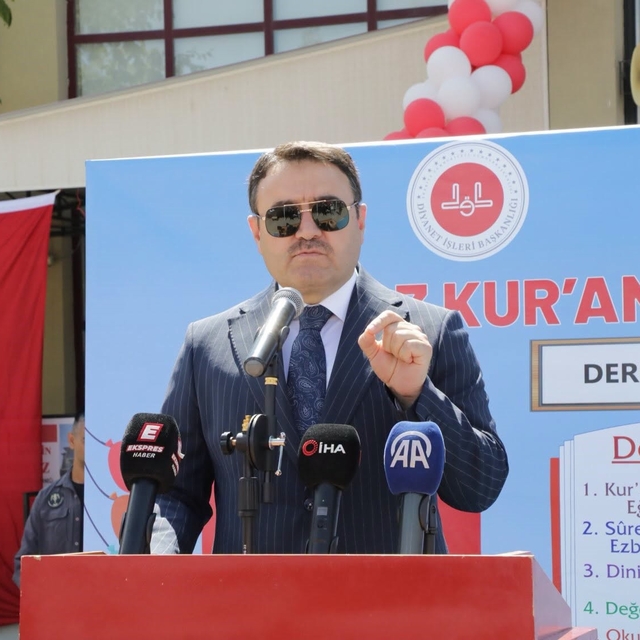 Vali Işın: "Çocukları korumanın tek yolu İslami ahlak ve terbiyedir"