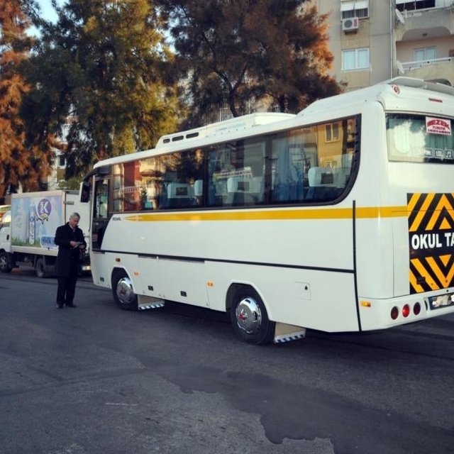İzmir'de en düşük okul servisi 4 bin 228 TL oldu