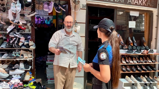 Kütahya'da polis ekipleri vatandaşları telefon dolandırıcılığına karşı uyardı